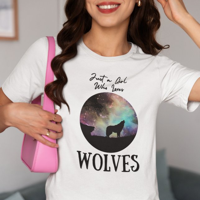 Juste une fille qui aime les loups T-shirt (Créateur téléchargé)