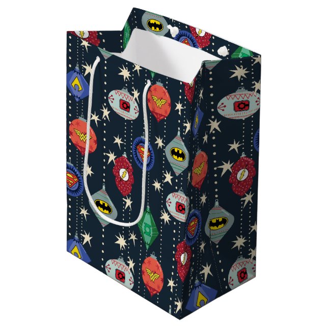 Justice League Holiday Bauble Pattern Mittlere Geschenktüte (Vorderseite Schrägansicht)
