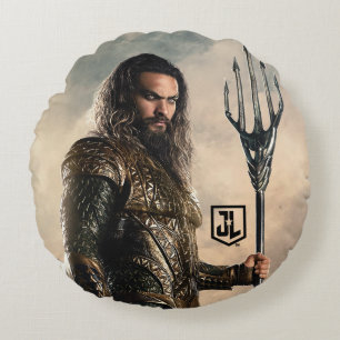 Justizielle Liga   Aquaman auf dem Schlachtfeld Rundes Kissen