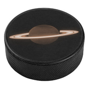 JWST James Webb Space Telescope Saturn Infrared Eishockey Puck
