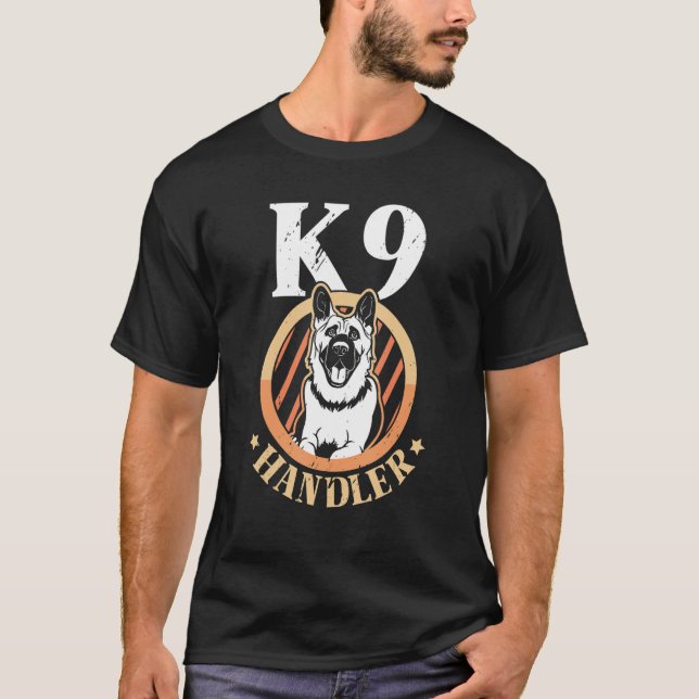 K9 Handler Handling Dog Trainer T-Shirt (Vorderseite)