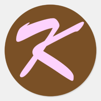 K MONOGRAM ERSTE BRENNPINK RUNDER AUFKLEBER