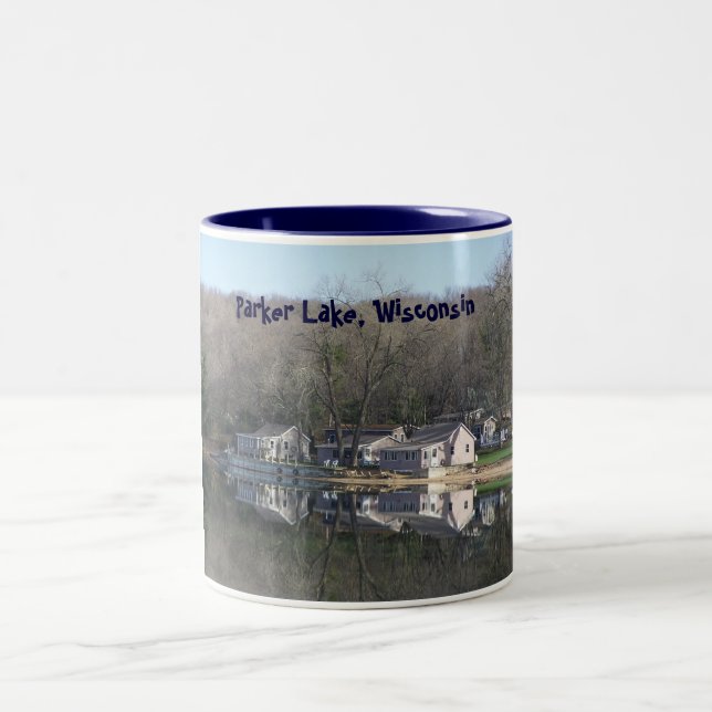 Kabine auf der See-Tasse Zweifarbige Tasse (Mittel)