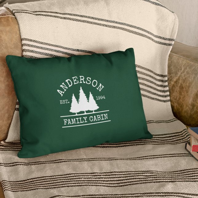 Kabine Familienname Forest Green Dekokissen (Customize to change text size or text style.)