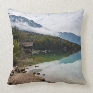 Kabine neben Bohinj See in Slowenien Kissen