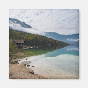 Kabine neben Bohinj See in Slowenien Magnet