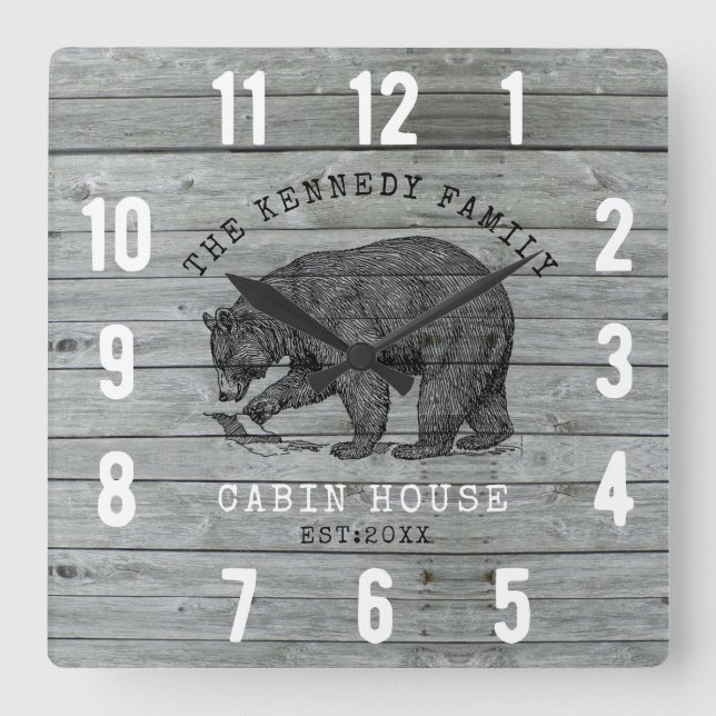 Kabinenhaus Familienname Black Bar Gray Wood Quadratische Wanduhr (Vorderseite)