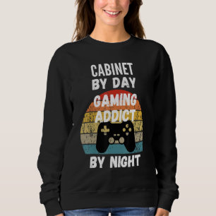 Kabinettmacher bei Tag Gaming Addicat bei Nacht Sweatshirt