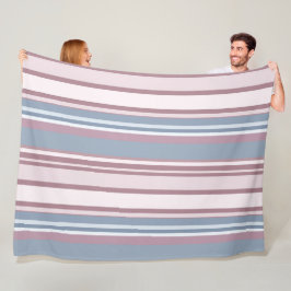 Kadettengrau und desaturierte rosa Streifen Fleecedecke