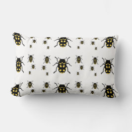 Käfer auf weiß lendenkissen