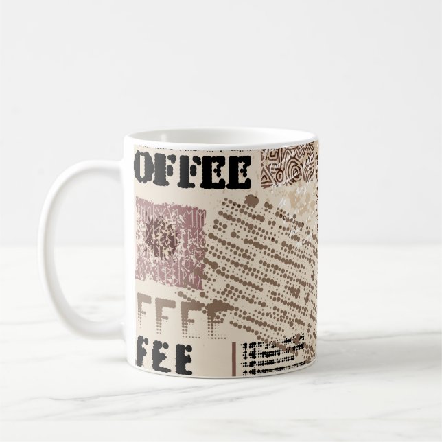 Kaffee. Abstraktes Kaffeemuster auf braunem Hinter Kaffeetasse (Links)