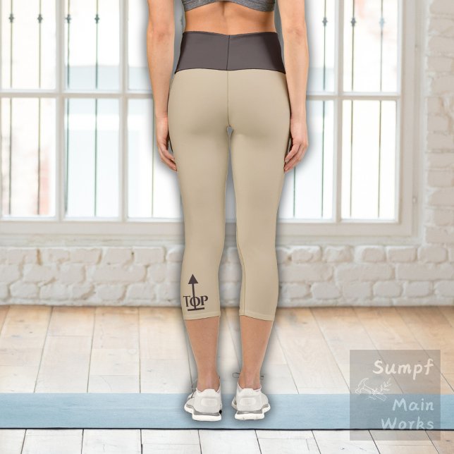 Kaffee Brown auf Sand Capri Leggings (Von Creator hochgeladen)