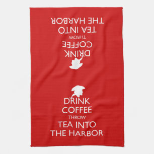 KAFFEE, DIE TEE IN DEN HAFEN EINGREIFEN HANDTUCH