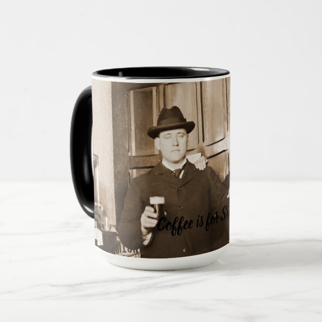 Kaffee ist für Sissies 1890 Men Drinking Beer Tasse (Vorderseite Links)