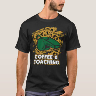 Kaffee und Gecoacht Redewendungen Coach Quotes Men T-Shirt