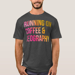 Kaffee und Geografie in Wasserfarbe T-Shirt