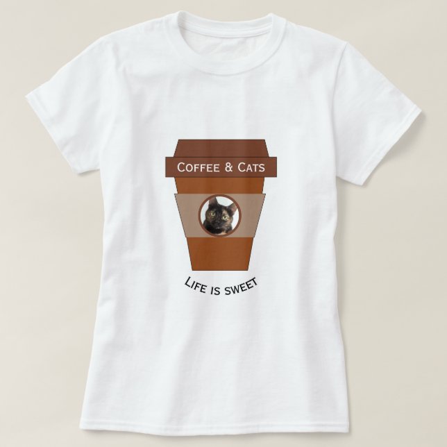 Kaffee und Katzen - das Leben ist süß T-Shirt (Design vorne)
