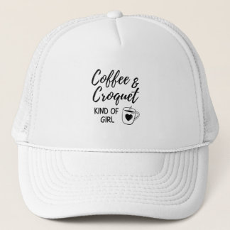 Kaffee und Krokett irgendwie Mädchen. Truckerkappe