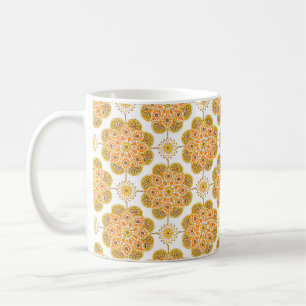 Kaffeemaschine mit ockerfarbenem Design Tasse