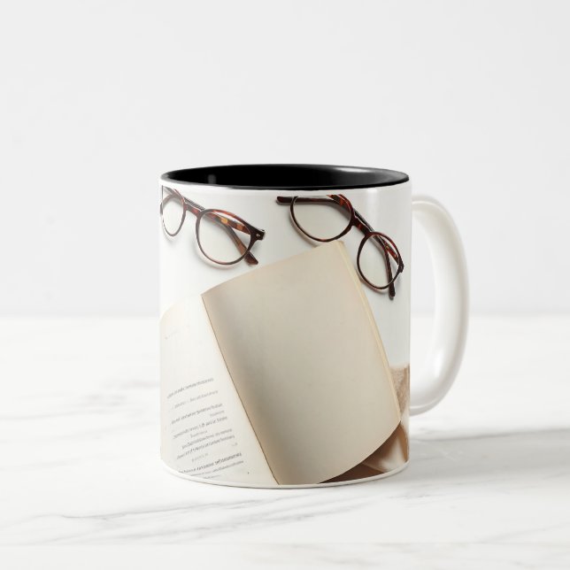 Kaffeetasse 'Coffee & Books' - Geschenk für gemütl (VorderseiteRechts)