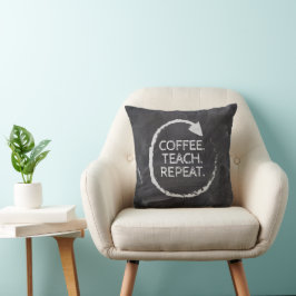 Kaffeetasse im Kopfbrett Wiederholung Kissen