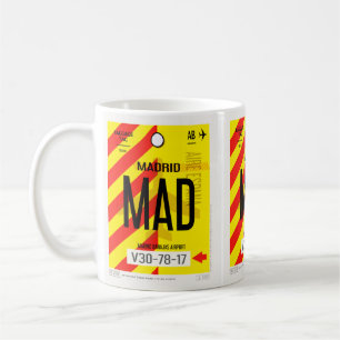 Kaffeetasse mit Gepäckposter des Flughafens Madrid