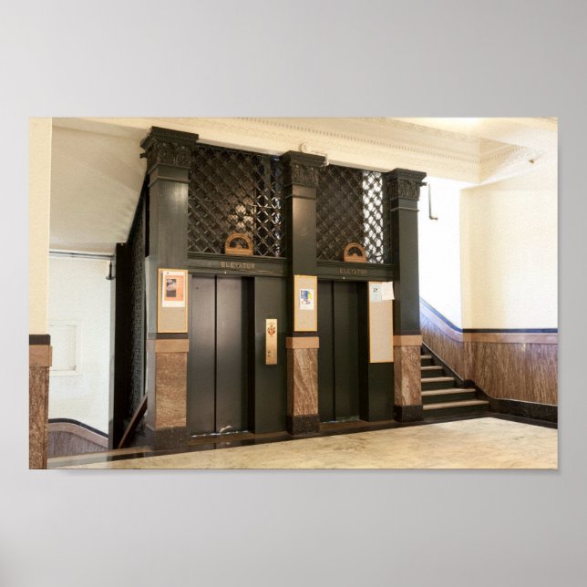 Käfigaufzug Poster (Vorne)