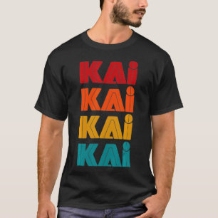 Kai Name, Retro-Vorname farbiger Inline-Schriftart T-Shirt