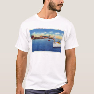 Kai-Szene, die das Kapitän-Schiff zeigt T-Shirt