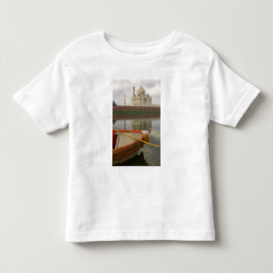 Kajak im Wasser mit Taj Mahal, Agra, Indien Kleinkind T-shirt