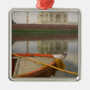 Kajak im Wasser mit Taj Mahal, Agra, Indien Ornament Aus Metall