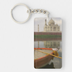 Kajak im Wasser mit Taj Mahal, Agra, Indien Schlüsselanhänger
