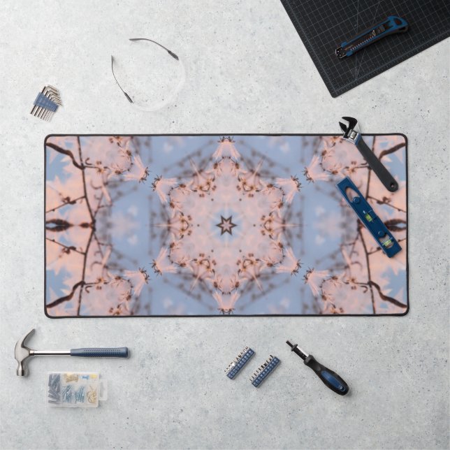 Kaleidoskop Morning Blue & Frost Pink Schreibtischunterlage (Arbeitsplatz)