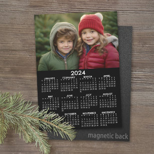 Kalender 2024 mit Schwarz-weißer Magnetkarte für F