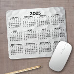 Kalender der ganzjährigen Ansicht - horizontal Mousepad<br><div class="desc">Schwarz und Weiß mit goldenem Hintergrund - Ein minimaler, einfacher 12 Monate Kalender 2024. Ein Standard-Look für einen Goldliebhaber. Die Schriftart sind einfach zu lesen und die Farben können geändert werden. — Wenn Sie den personalisierten Bereich öffnen, wird es Sie zu einem erweiterten Designbereich führen, in dem Sie die Hintergrundfarbe...</div>