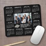 Kalender mit Logo Kontakt-Magnet Mousepad<br><div class="desc">Ein Logo und eine Foto-Collage mit einem Kalender und Raum,  um ein paar Zeilen Text hinzufügen. Ein lustiger Artikel für das neue Jahr,  um als Unternehmen geben zu verwenden. Fügen Sie diesem Design ein Foto für eine Gruppe hinzu.</div>