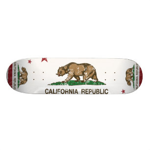 Kalifornien-Republik-Flagge beunruhigter Blick Skateboard