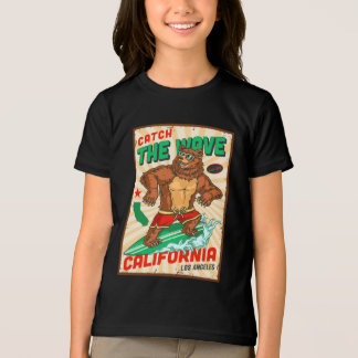Kalifornien Surfen Bär Fange Die Welle Anpassen  Tri-Blend Shirt