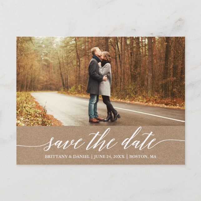 Kalligrafie Script Kraft Save the Date Foto Postkarte (Vorderseite)