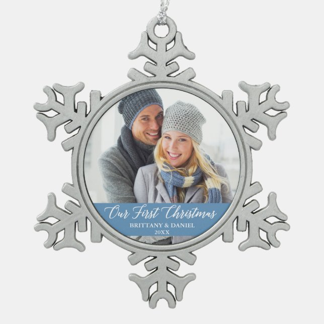Kalligrafie Unser erstes Weihnachtslicht-Foto Schneeflocken Zinn-Ornament (Vorderseite)