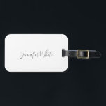 Kalligraphie Elegant Bold Retro Grau Weißer Name Gepäckanhänger<br><div class="desc">Erleben Sie dieses moderne,  elegante Design. Diese Vorlage kann an alle beruflichen Beruf angepasst werden.</div>