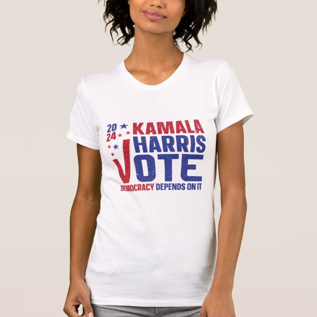 Kamala Harris 2024 Abstimmung "Demokratie hängt da T-Shirt (Vorderseite)