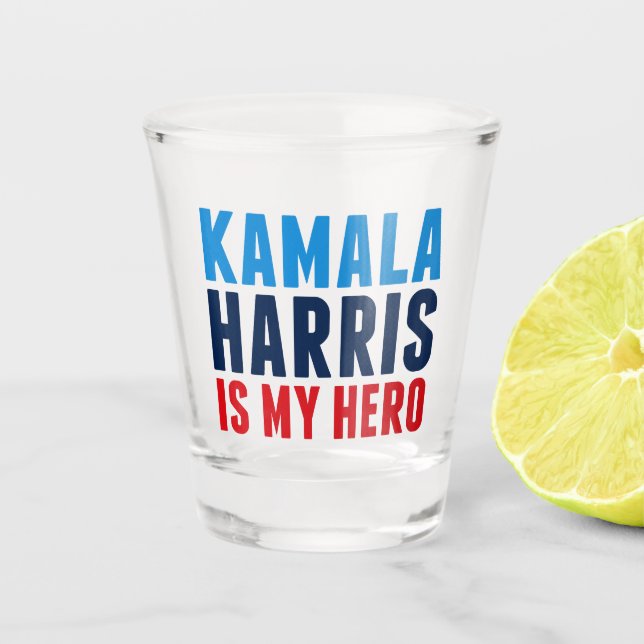 Kamala Harris ist mein politischer Held Schnapsglas (Vorderseite)