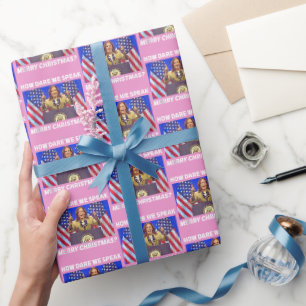 Kamala Harris Merry Christmas Pink Geschenkpapier