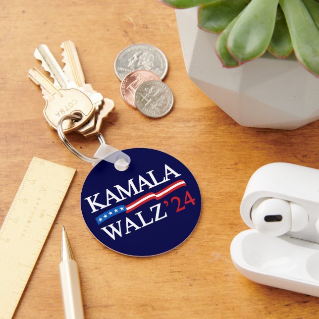 Kamala Harris Walz 2024 offensichtlich blau Schlüsselanhänger (Schreibtisch)