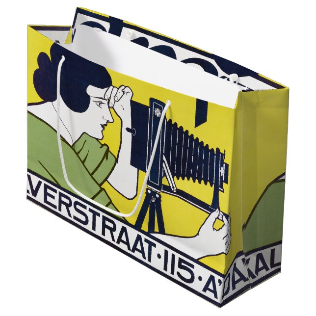 Kamera Frau, Fotograf, Van Caspel Große Geschenktüte (Vorderseite Schrägansicht)
