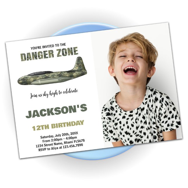 Kampf Jet Birthday Einladungen Dunkelgrünes Foto (Fighter Jet Birthday Invitations Dark Green Photo)