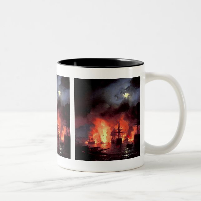 Kampf von Cesme nachts Zweifarbige Tasse (Rechts)