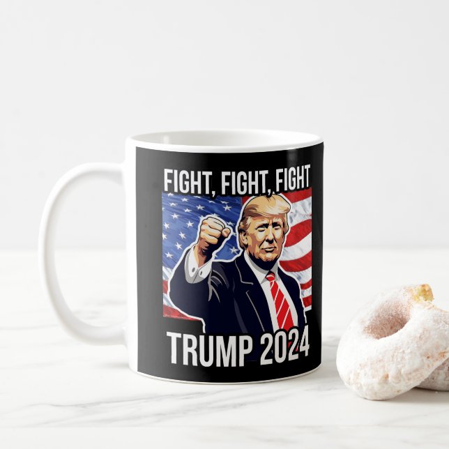 Kämpfe gegen Donald Trump 2024 - Amerikanische Fla Kaffeetasse (Mit Donut)