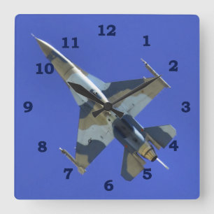 Kämpfender elektrischer Jet des Falke-F-16 Quadratische Wanduhr